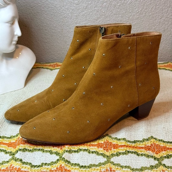 The Bea Boot in Embroidered Suede - Picture 5 of 12